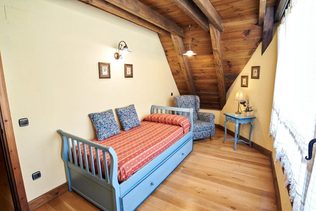 Apartamentos Solsalient Vilac Exterior photo